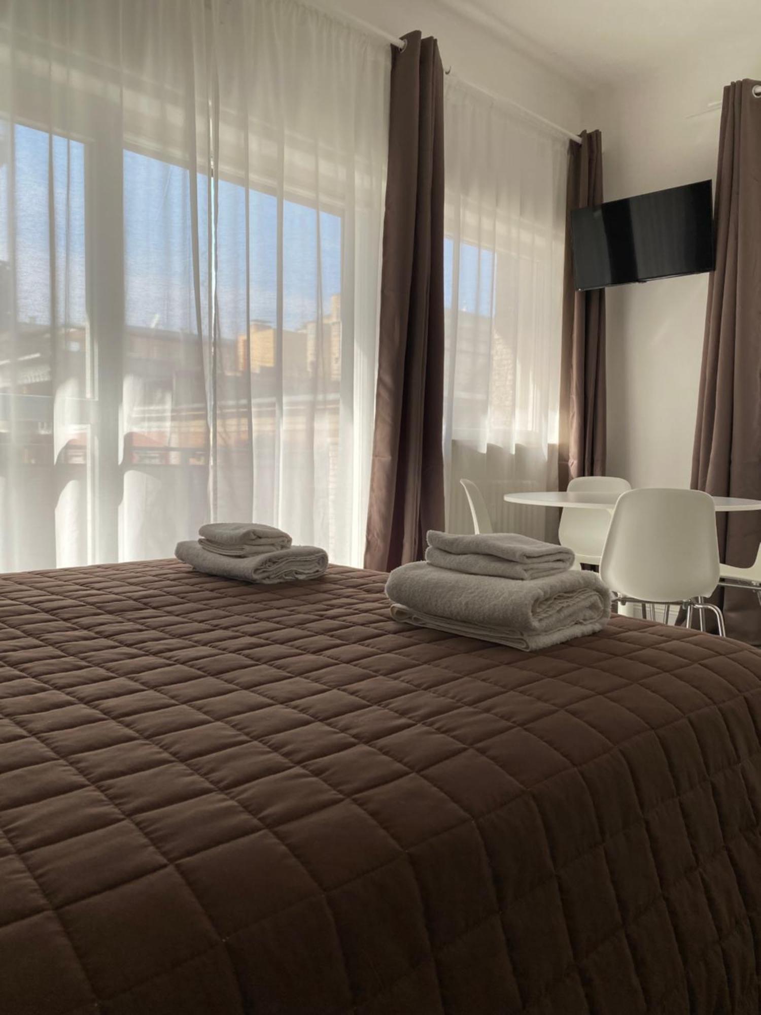 Quintino Sella Rooms Bari Bagian luar foto
