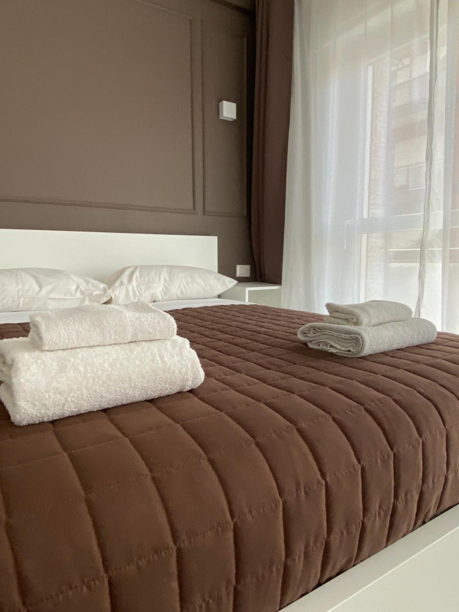 Quintino Sella Rooms Bari Bagian luar foto